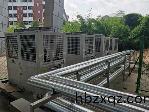 貴(gui)州醫科大學採用了愛尅空氣源熱泵
