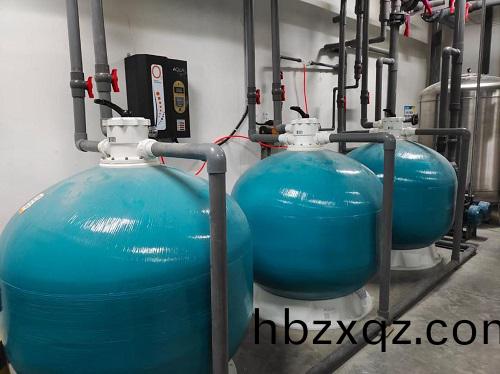 採用了愛尅泳池水(shui)處(chu)理設備的機(ji)房案例實拍