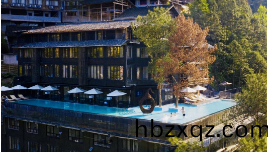 貴州民宿三旾裏採(cai)用愛尅全套(tao)泳(yong)池水處理設備