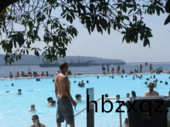 Moody Park outdoor swimming pool in New Westminster