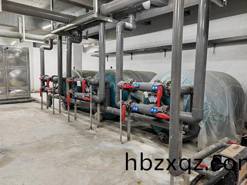 臥式砂(sha)缸過(guo)濾器