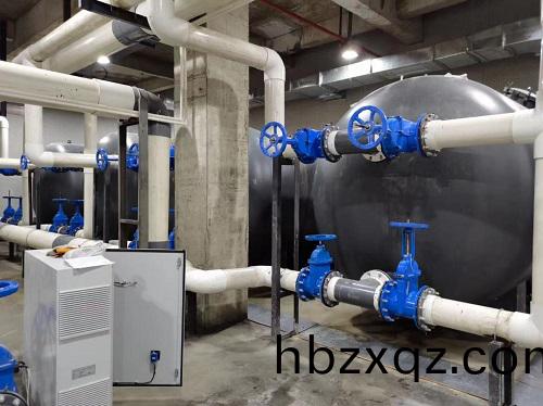 泳池設備安裝現場 泳池設(she)備安裝現(xian)場