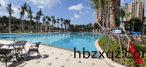 安裝(zhuang)好(hao)愛尅泳池設備的瀾鉑灣小區泳池(chi)