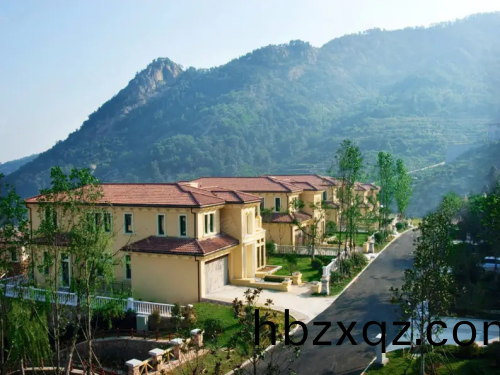 石灣山莊泳池採用(yong)愛尅泳池設備