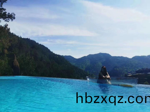 西江韆戶苗寨三旾裏民宿泳池採用(yong)了愛尅泳池設備(bei)